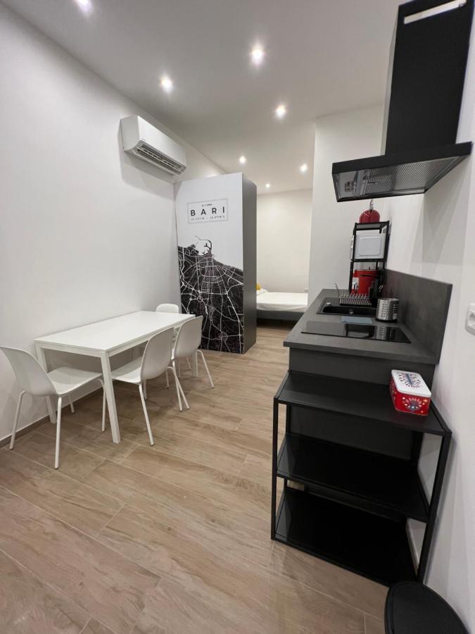 Citywise Vittorio - Independent Apartment Near Bari Central Station Exterior foto